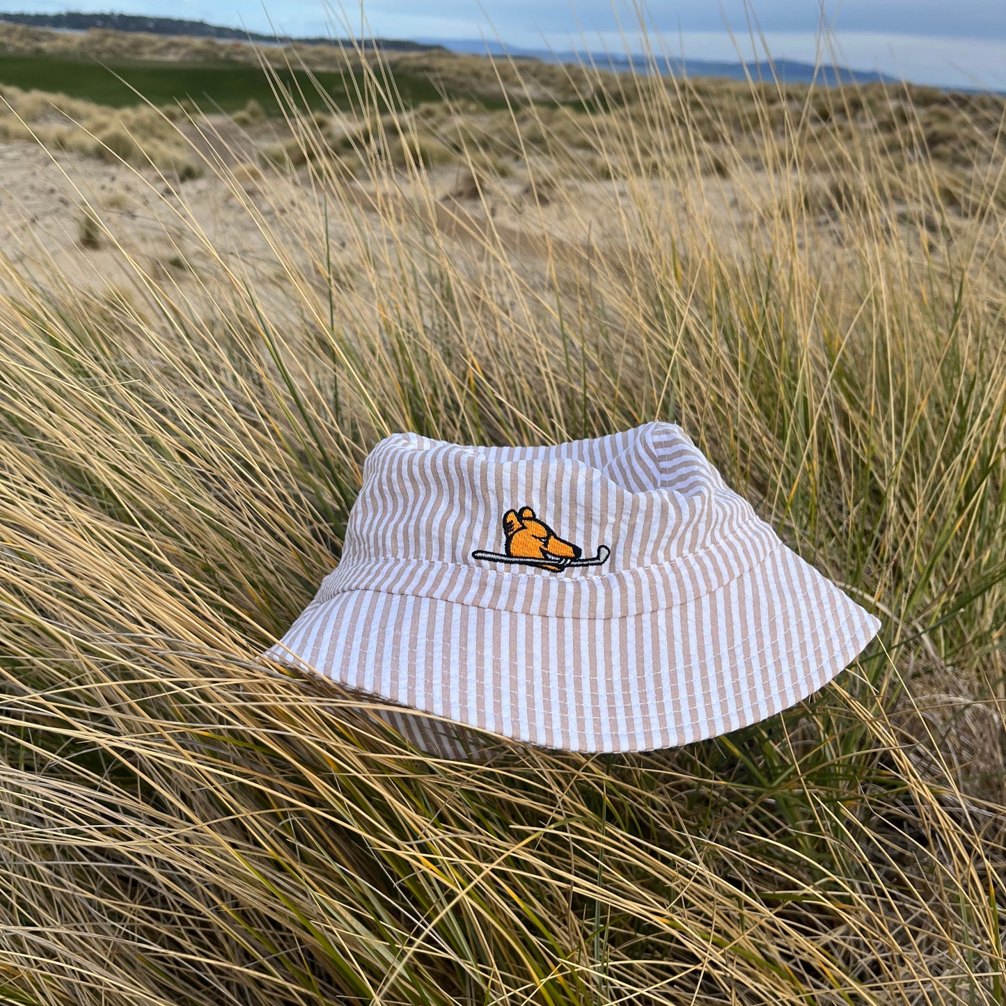 Seersucker lightweight adjustable buckets x Angus and Grace Go Golfing