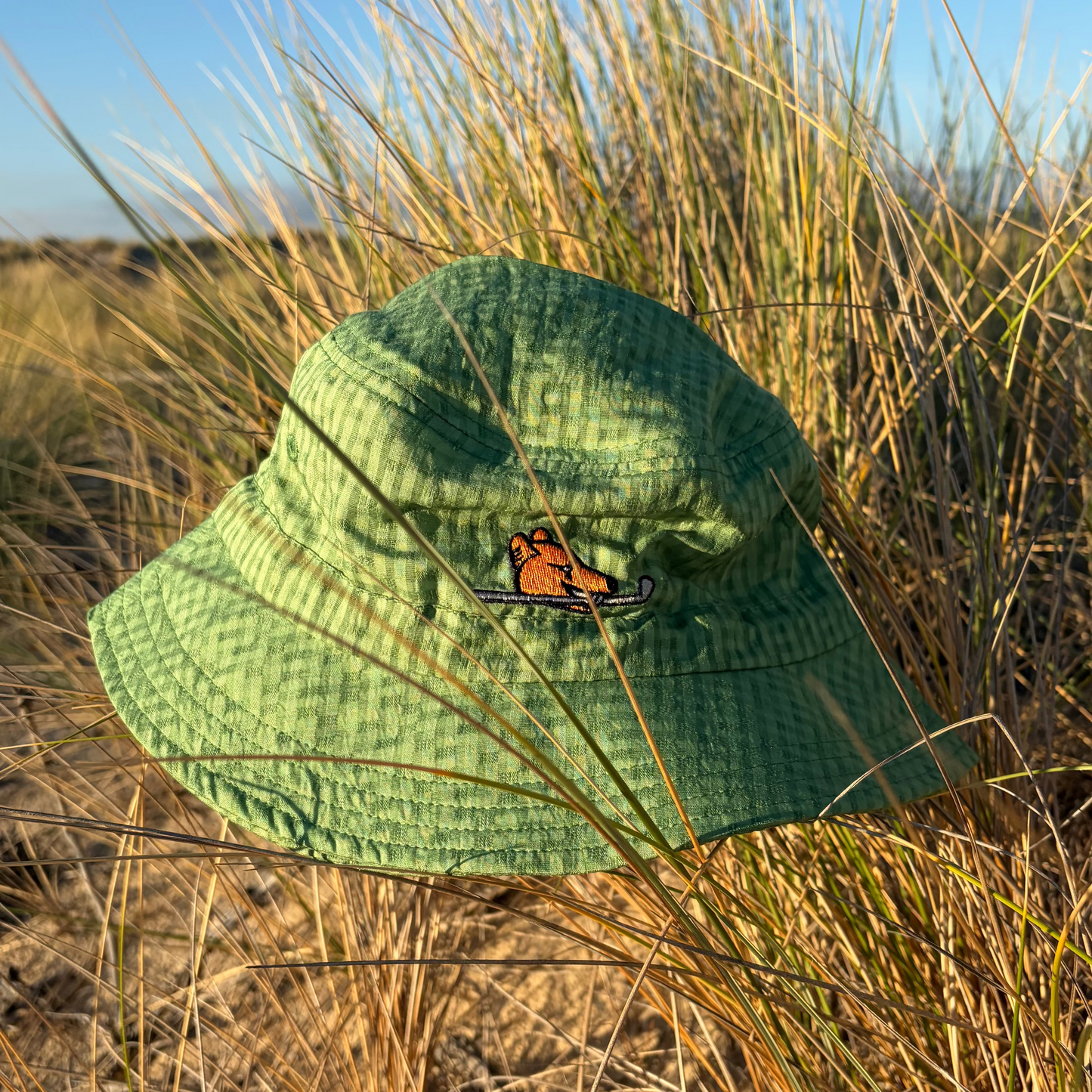 Seersucker lightweight adjustable buckets x Angus and Grace Go Golfing